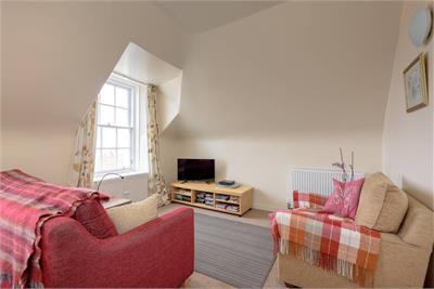 30A Castle Street, Dunbar, EH42 1EY - image 3