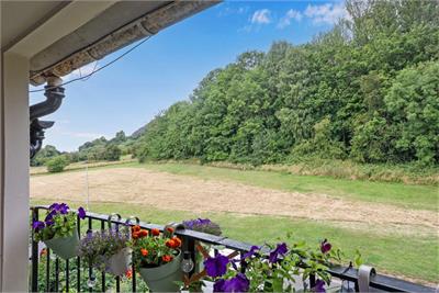 14/6 Meadowfield Drive, Duddingston, Edinburgh, EH8 7NZ - image 3