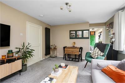 14/6 Meadowfield Drive, Duddingston, Edinburgh, EH8 7NZ - image 1