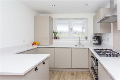 32 Mauseley Park, Edinburgh, EH4 8FB - image 9
