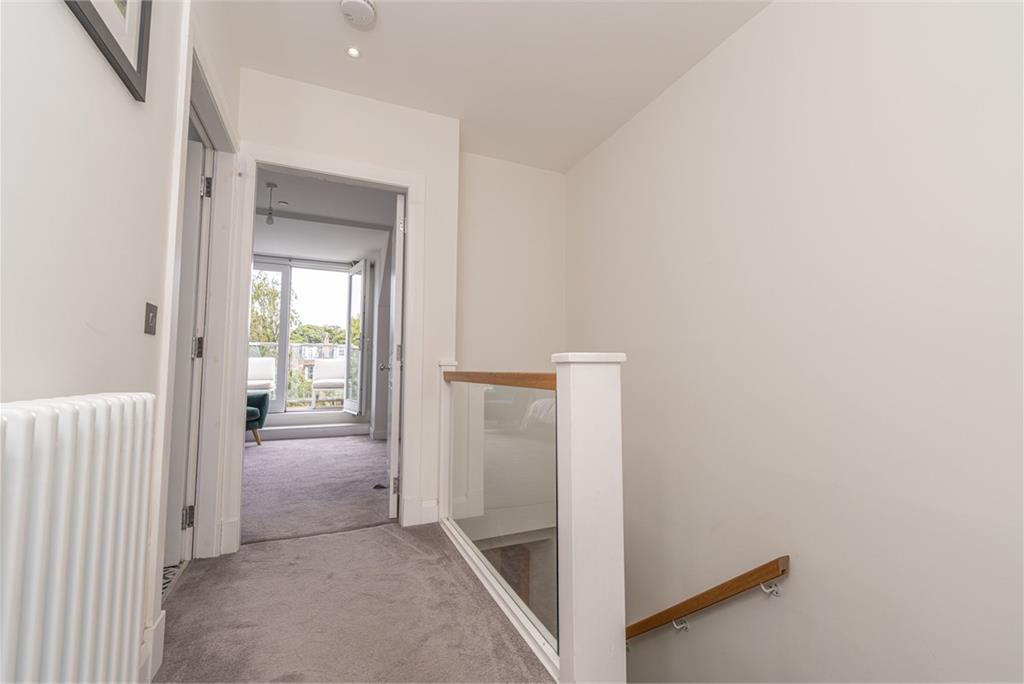 Flat 2,
16a Minto Street,
Edinburgh,
EH9 1RQ - image 20