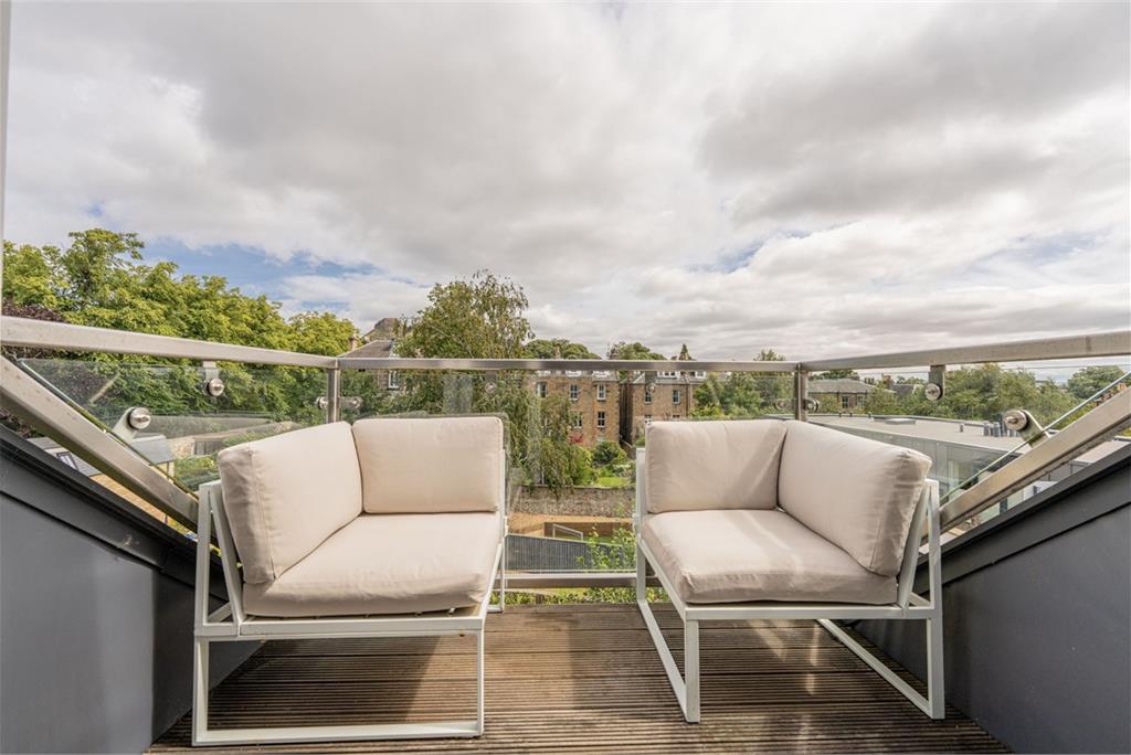 Flat 2,
16a Minto Street,
Edinburgh,
EH9 1RQ - image 21