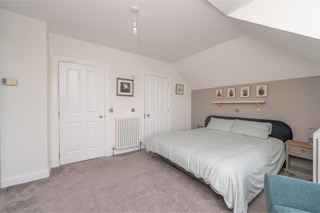 Flat 2,
16a Minto Street,
Edinburgh,
EH9 1RQ - image 23
