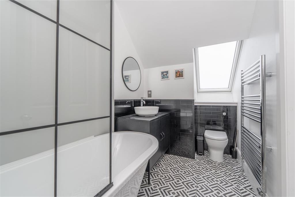 Flat 2,
16a Minto Street,
Edinburgh,
EH9 1RQ - image 26