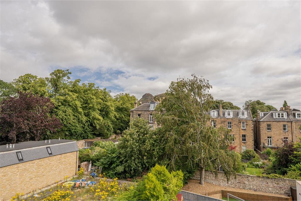 Flat 2,
16a Minto Street,
Edinburgh,
EH9 1RQ - image 33