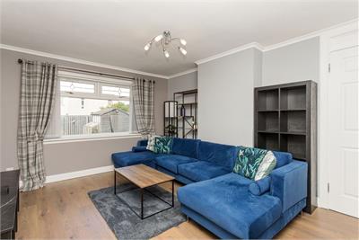 8 Lochend Avenue, Dunbar, EH42 1NB - image 2