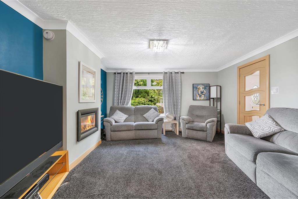 14 Spruce Grove,
Dunfermline,
KY11 8AE - image 2