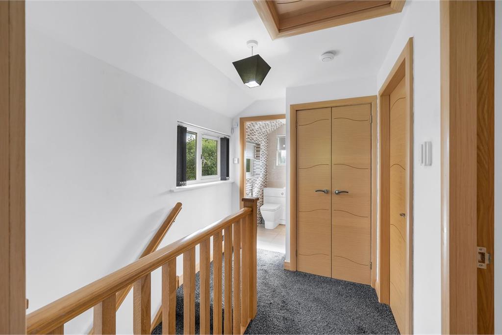 14 Spruce Grove,
Dunfermline,
KY11 8AE - image 17