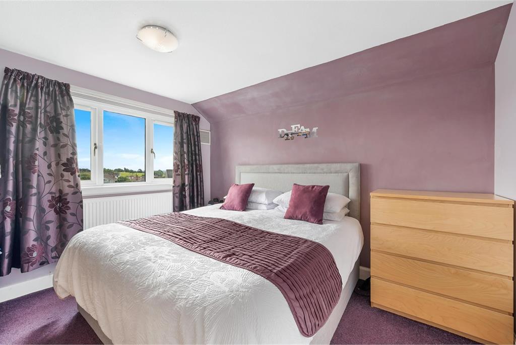 14 Spruce Grove,
Dunfermline,
KY11 8AE - image 20