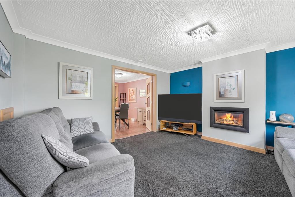 14 Spruce Grove,
Dunfermline,
KY11 8AE - image 3