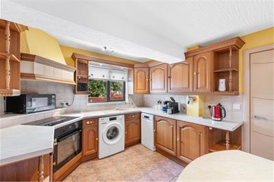 14 Spruce Grove, Dunfermline, KY11 8AE - image 6