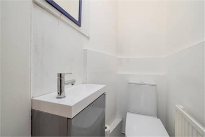 4/3 Montague Street, Edinburgh, EH8 9QU - image 15