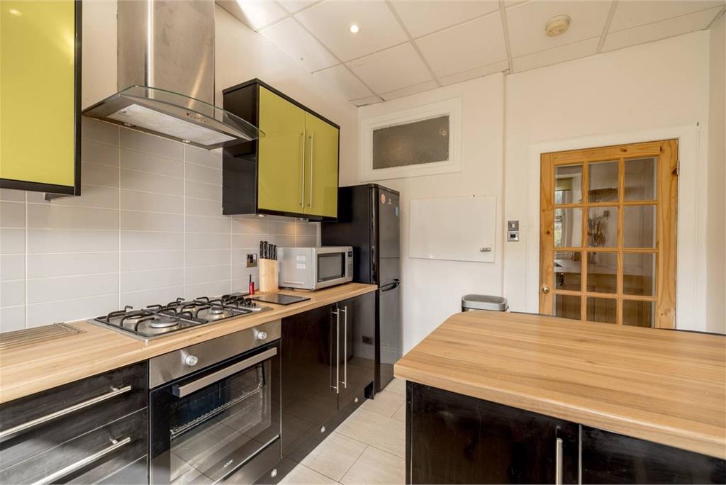 4/3 Montague Street,
Edinburgh,
EH8 9QU - image 6