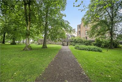 27 (1f3), Milton Street, Edinburgh, EH8 8HA - image 11