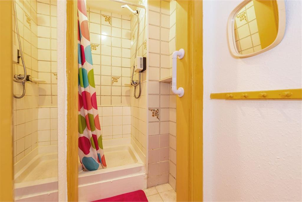 27 (1f3), Milton Street, Edinburgh, EH8 8HA - image 8