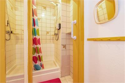 27 (1f3), Milton Street, Edinburgh, EH8 8HA - image 8