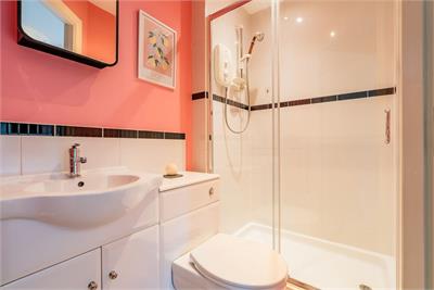 6/8 Carrick Knowe Avenue, Edinburgh, EH12 7BX - image 10