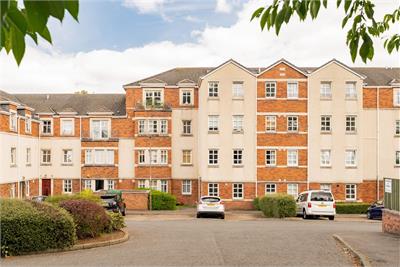 6/8 Carrick Knowe Avenue, Edinburgh, EH12 7BX - image 1