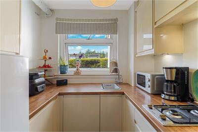 16 Alnwickhill Terrace, Edinburgh, EH16 6YD - image 5
