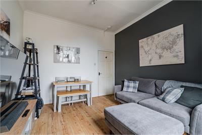 11 3F3 Watson Crescent, Edinburgh, EH11 1HB - image 4
