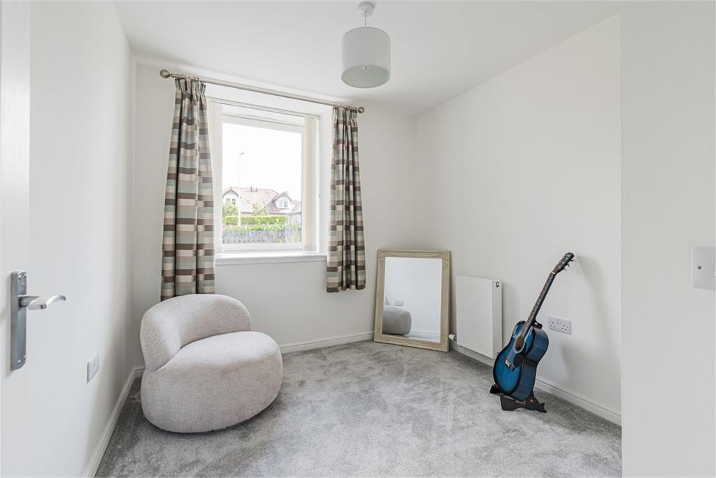 101 Strathalmond Road, Edinburgh, EH4 8HP - image 10
