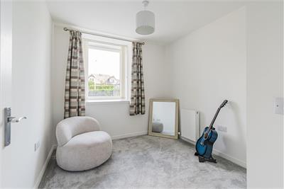 101 Strathalmond Road, Edinburgh, EH4 8HP - image 10