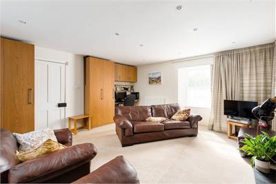 194 Lanark Road West, Currie, EH14 5NX - image 5
