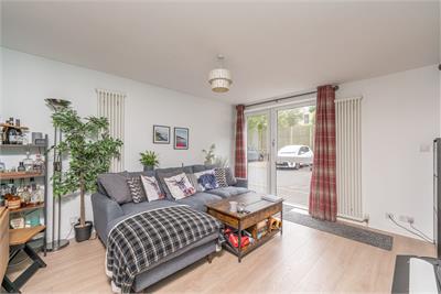 8/2 East Pilton Farm Rigg, Edinburgh, EH5 2GD - image 3