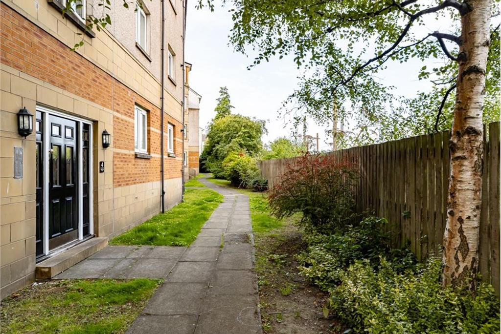 4/1 Easter Dalry Place,
Edinburgh,
EH11 2TP - image 16