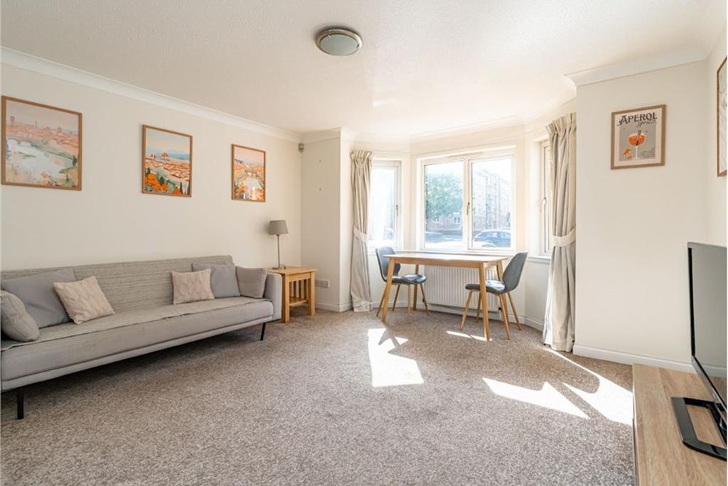 4/1 Easter Dalry Place,
Edinburgh,
EH11 2TP - image 3