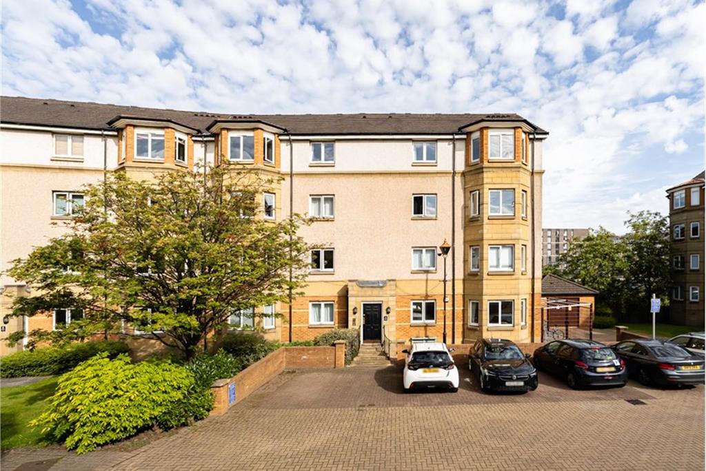 4/1 Easter Dalry Place,
Edinburgh,
EH11 2TP - image 1