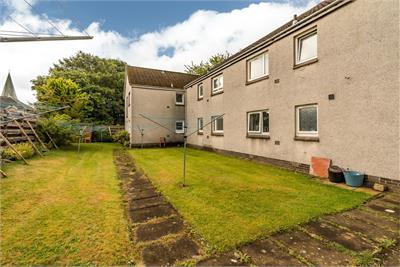 9/3 Saughton Mains Terrace, Edinburgh, EH11 3NX - image 12