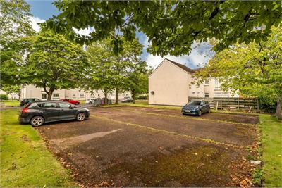9/3 Saughton Mains Terrace, Edinburgh, EH11 3NX - image 14