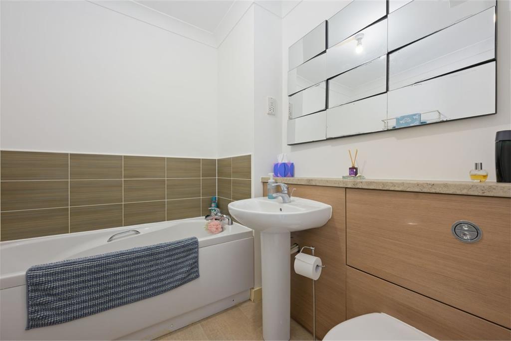 44G Norway Gardens, Dunfermline, KY11 8JW - image 20