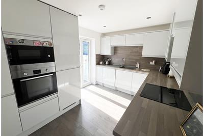28 Titchfield Way, Girdle Toll, Irvine, KA11 1PP - image 2