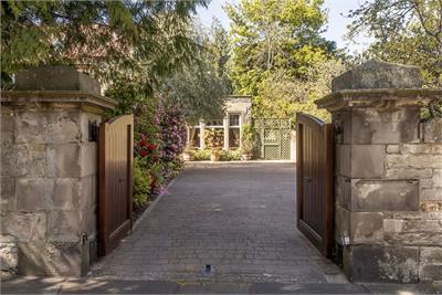 30 Gamekeeper's Road, Edinburgh, EH4 6LU - image 4