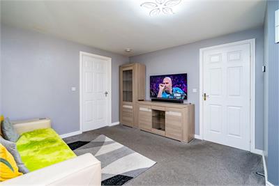 48 Whitehouse Gardens, Gorebridge, EH23 4FQ - image 4
