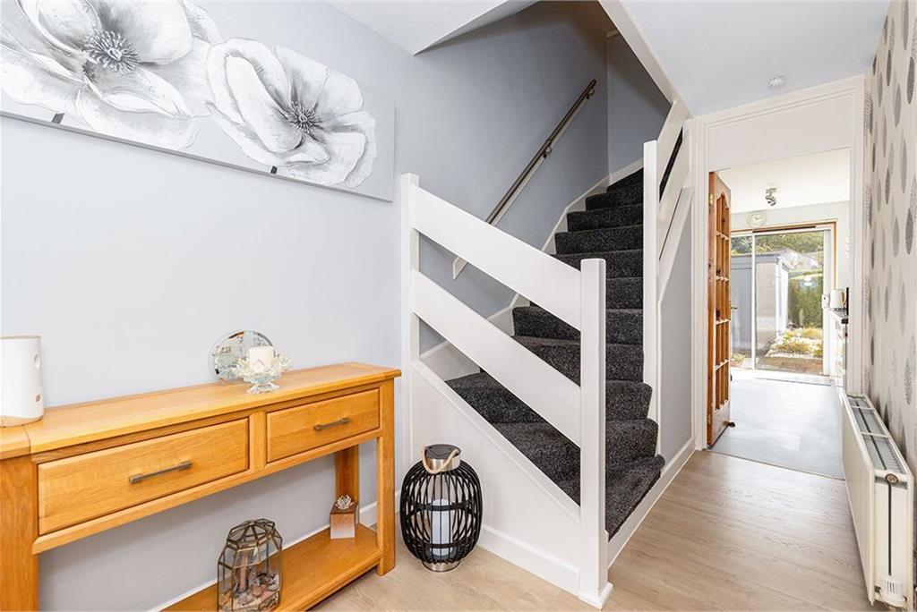 2 Buckstone Row, Edinburgh, EH10 6TP - image 2