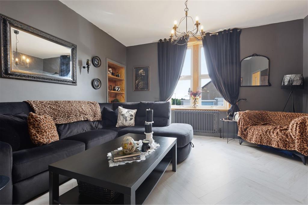 17 Wilson Street, Cowdenbeath, KY4 9DQ - image 2