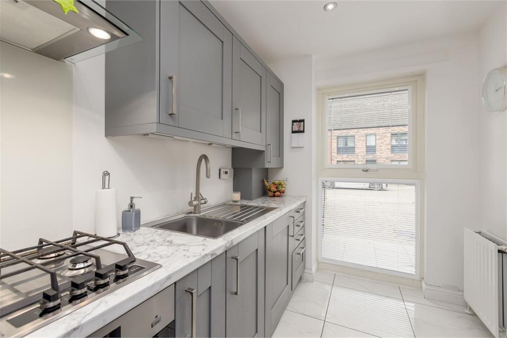 7 Peebles Terrace, Muirhouse, Edinburgh, EH4 4UE - image 6