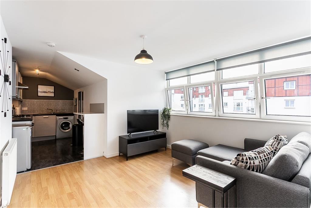 Flat 15,
5 Allanfield Place,
Edinburgh,
EH7 5AJ - image 2