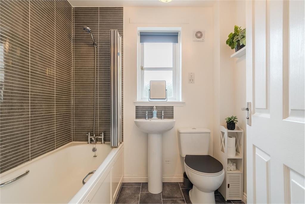 91 Springwood Rise,
Kelso,
TD5 8BE - image 14