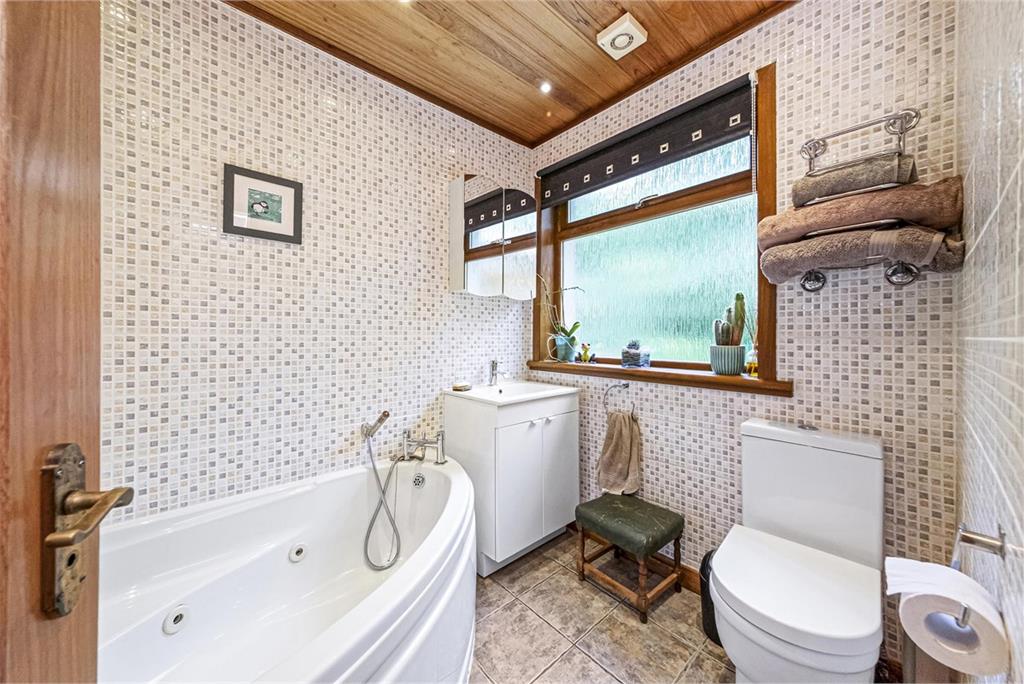 176 Golfdrum Street,
Dunfermline,
KY12 8DX - image 12