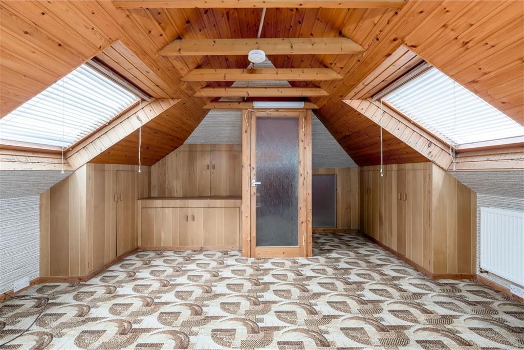 4 Priestfield Crescent, EDINBURGH, EH16 5JQ - image 11
