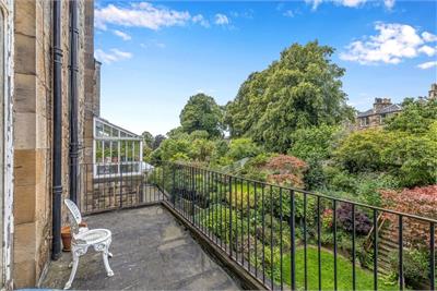 16/3 Grosvenor Crescent, West End, Edinburgh, EH12 5EL - image 13