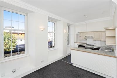 28/2 Shore, Leith Shore, Edinburgh, EH6 6QN - image 2