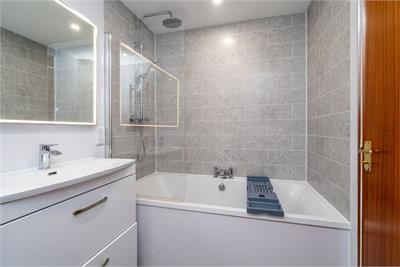 4/4 Dun-Ard Garden, Edinburgh, EH9 2HZ - image 24