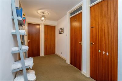 4/4 Dun-Ard Garden, Edinburgh, EH9 2HZ - image 30