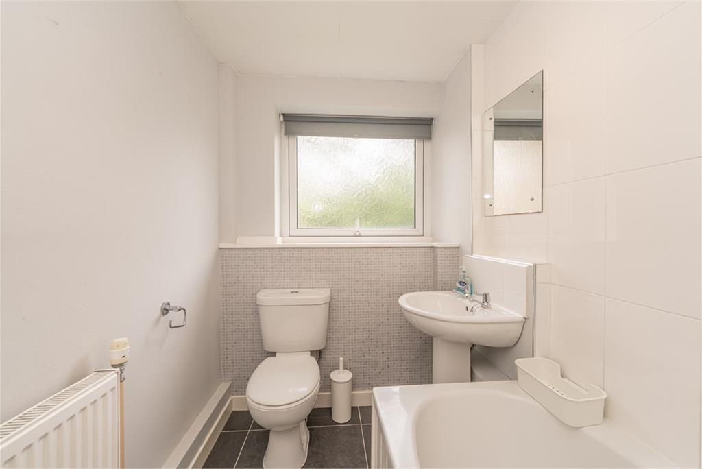 4/6 Duart Crescent,
Edinburgh,
EH4 7JS - image 9