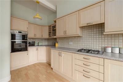 64/4 Ashley Terrace, Edinburgh, EH11 1RU - image 9
